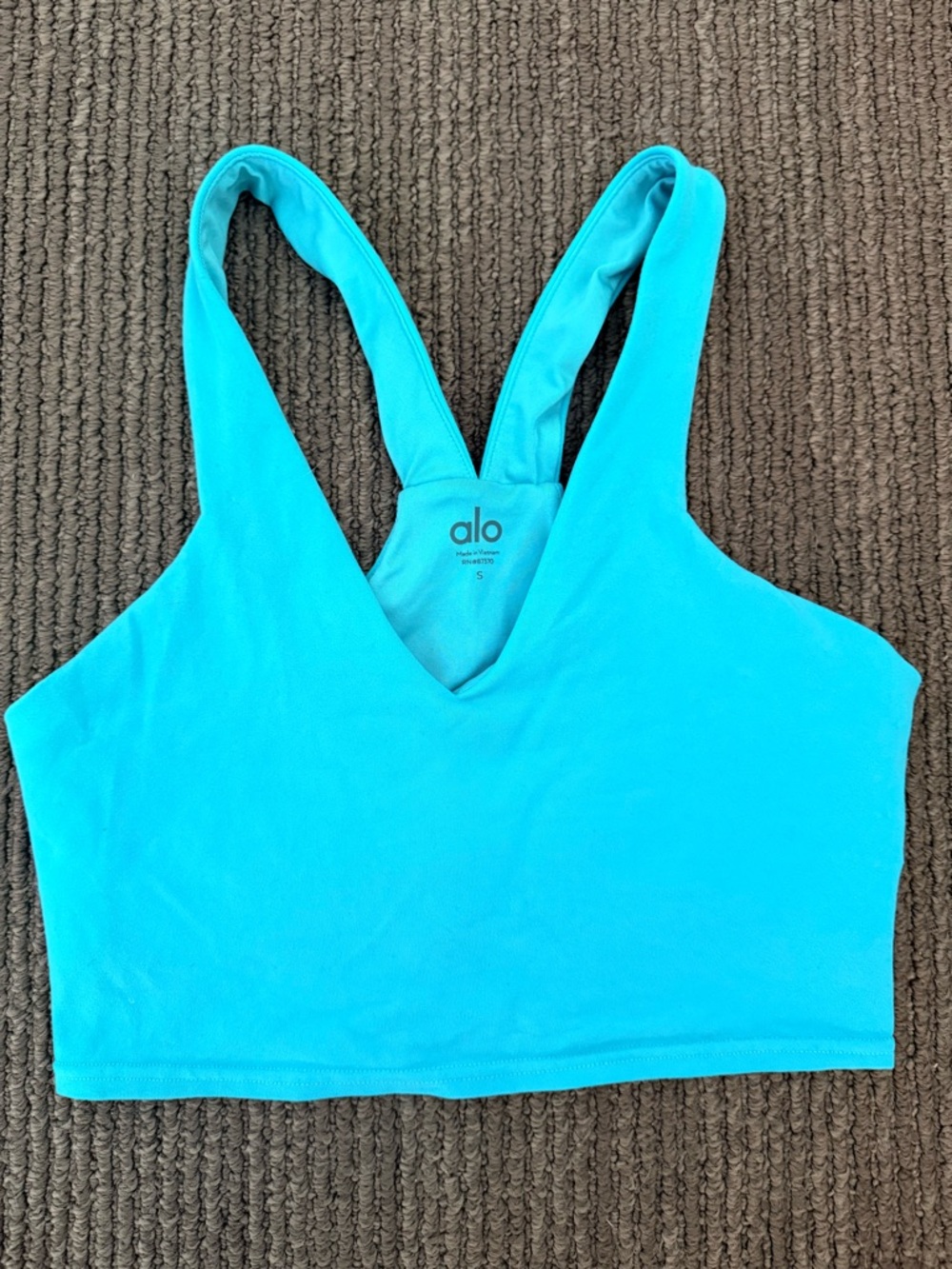 Alo Yoga Airbrush Real Bra V Neck Cropped Tank Top in Bright Aqua